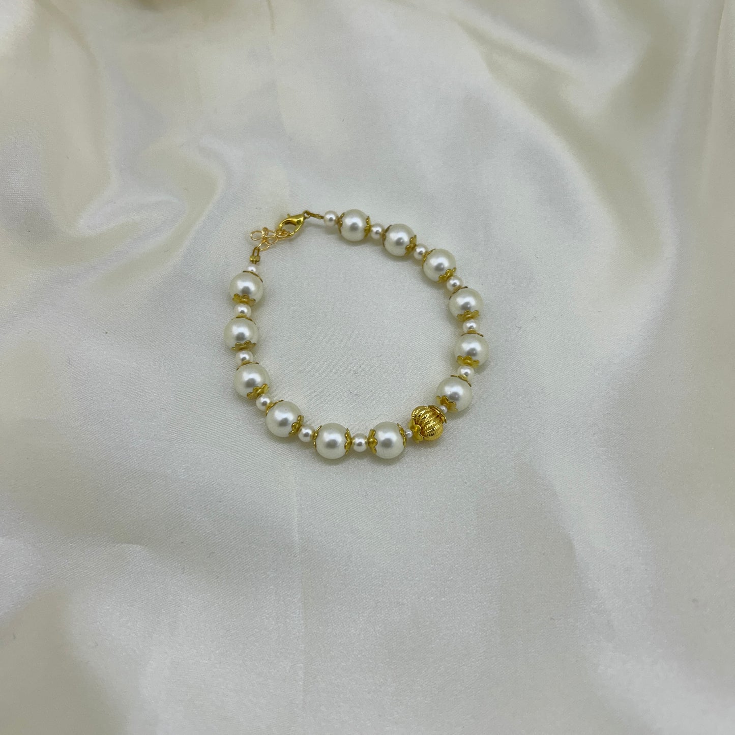 Pearl bracelet