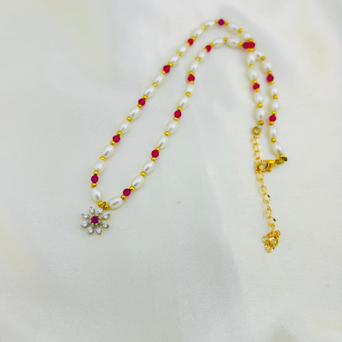 Pink Beaded Rice Pearl Short Necklace with Flower Pendant