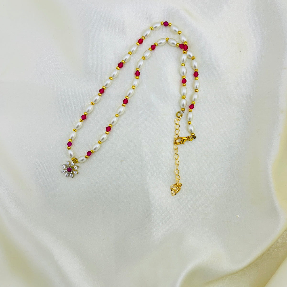 Pink Beaded Rice Pearl Short Necklace with Flower Pendant