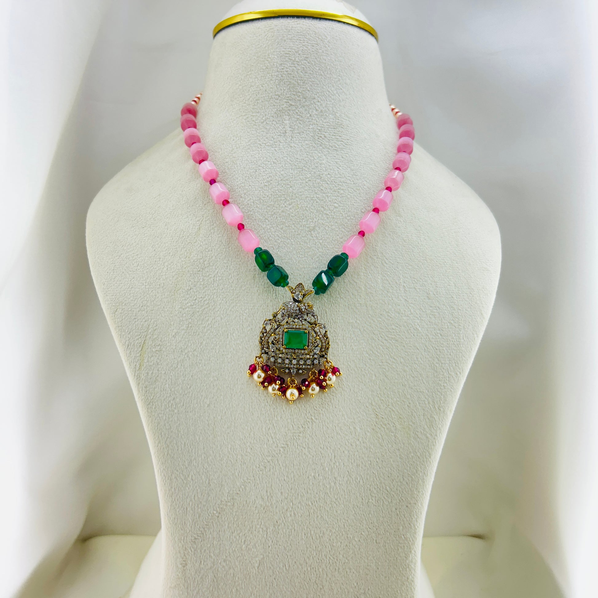 Pink Monalisa short necklace with Victorian elephant pendant