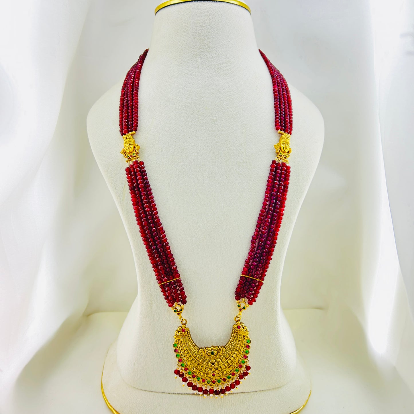 Pink onyx bead four-layer temple haara